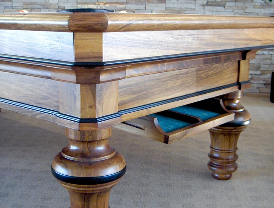 Bois d'une table de billard Beauvallon tradition de Billards Br&eacute;ton
