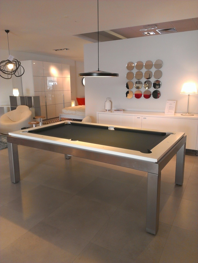 mod&egrave;le Manhattan inox et blanc exposition