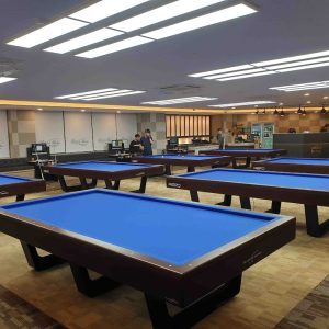 Des conditions de jeux parfaites dans ce club de billard ultra moderne