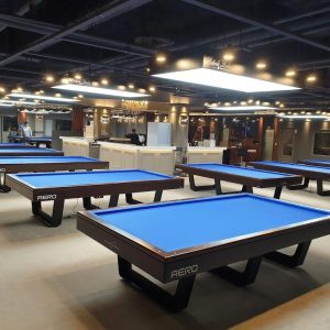 Un club de billard au style design soigné