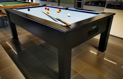 Billard pool contemporain avec retour de billes
