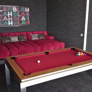 salle de jeu avec billard inox et chêne