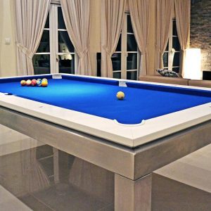 Billard blanc Bréton Manhattan installé dans un salon