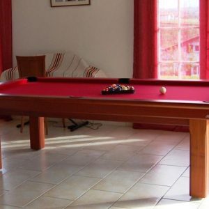 Orion merisier et drap rouge