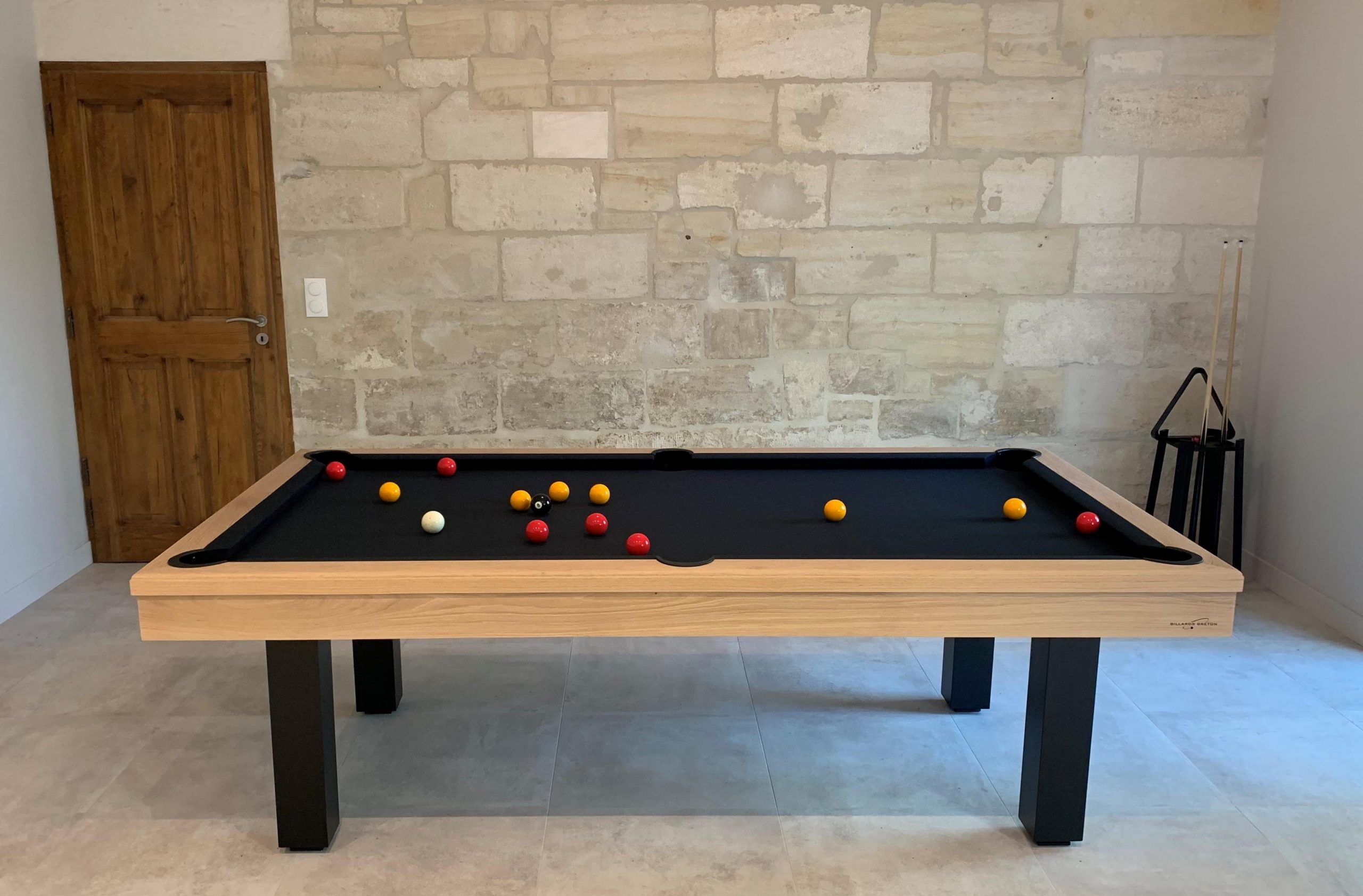 Dauphin Chene Pieds Noirs