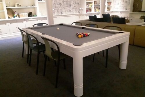 Billard Verso blanc présenté dans un salon séjour