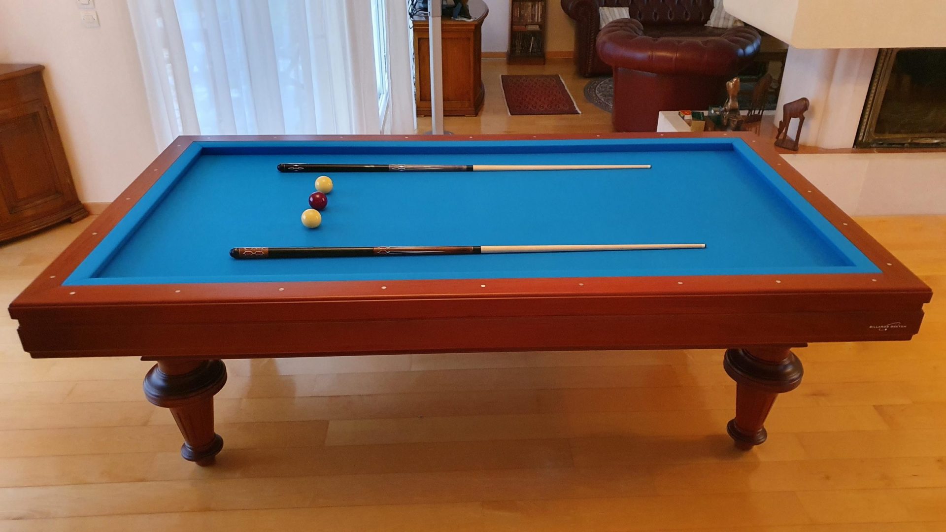 Monarch 240 Fr Teinte Merisier