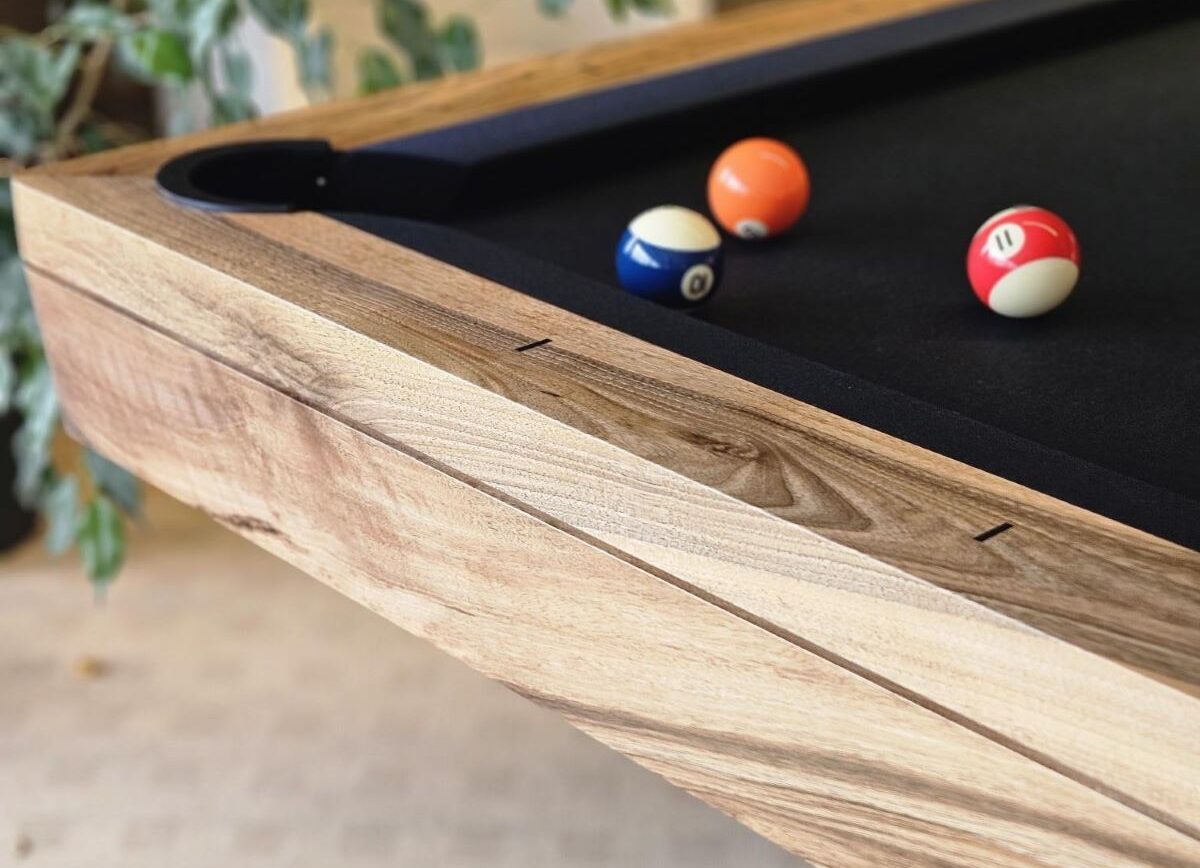 Detail Cdb Noyer massif2