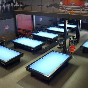 Salle de jeu avec des billards Break BillardsBr&eacute;ton