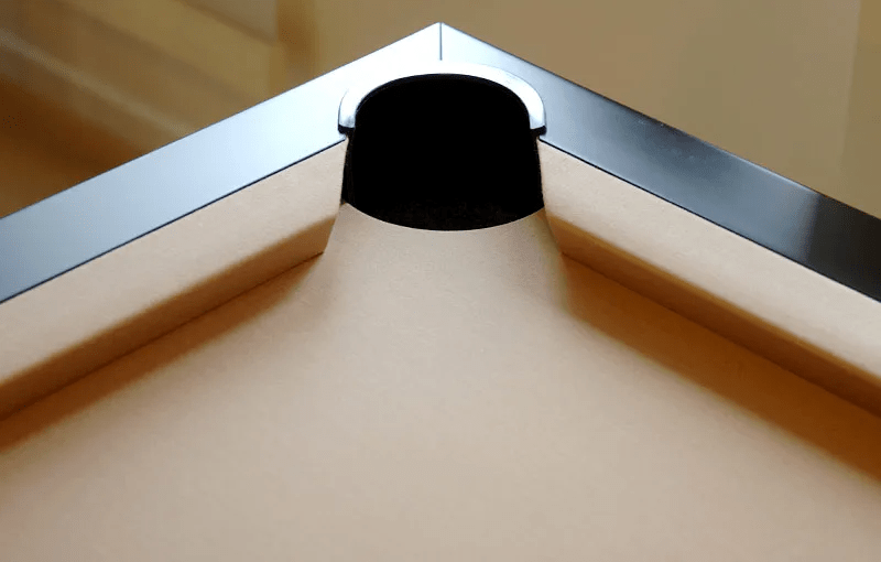 Bord de table de billard