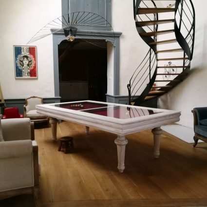 Dauphin PT vieilli plat verre Billard tradition dans intérieur vintage
