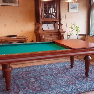 Billard Dauphin Tradition pieds tournés finition merisier avec mixité par plugs et plateau table