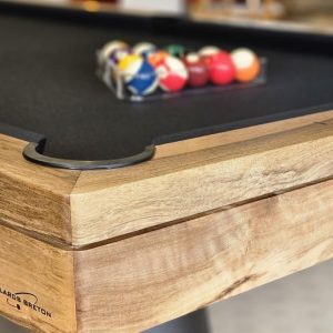 Detail Cdb Noyer massif